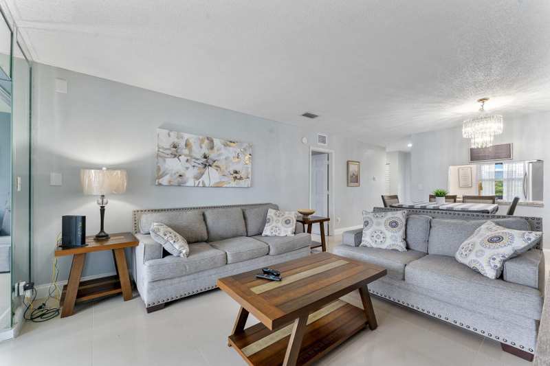 1 bedroom Condominium at 7807 Golf Cir Drive #H 305, Oriole Golf & Tennis Club, Margate — photo 1