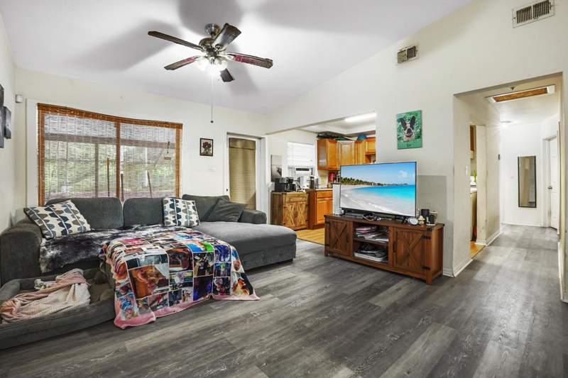 3 bedroom Single Family Residence at 203 E Easy Street, Indian River Estates, Fort Pierce — photo 4
