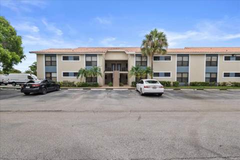 1524 Lake Crystal Drive #F, West Palm Beach FL - photo 16 of 20