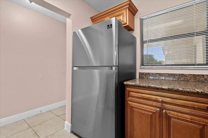 2 bedroom Condominium at 1524 Lake Crystal Drive #F, Palm Beach Grande Condo, West Palm Beach — photo 3