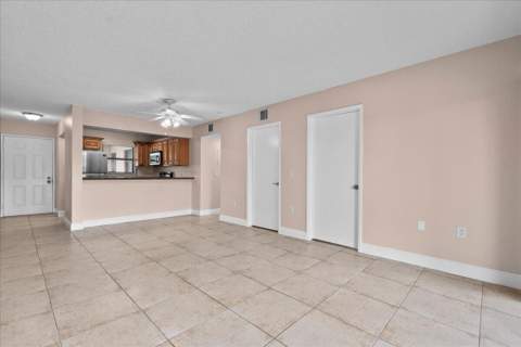 1524 Lake Crystal Drive #F, West Palm Beach FL - photo 8 of 20