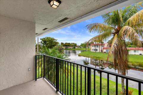 1524 Lake Crystal Drive #F, West Palm Beach FL - photo 9 of 20