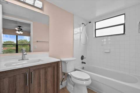 1524 Lake Crystal Drive #F, West Palm Beach FL - photo 12 of 20