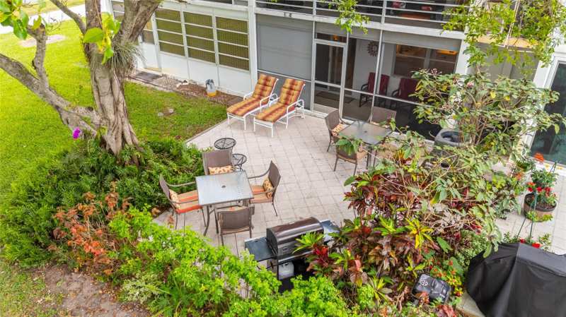 2 bedroom Condominium at 210 Oakridge #210, Oakridge N Condo, Deerfield Beach — photo 1