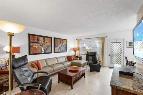 210 Oakridge #210, Deerfield Beach FL - photo 10 of 60