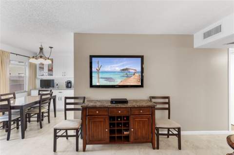 210 Oakridge #210, Deerfield Beach FL - photo 13 of 60