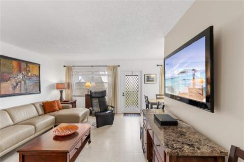 210 Oakridge #210, Deerfield Beach FL - photo 15 of 60