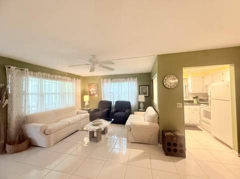 204 Durham D #204, Deerfield Beach FL - photo 6 of 37