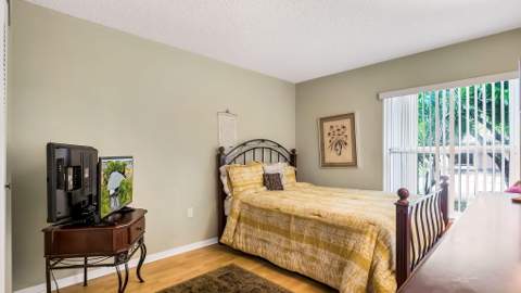 9720 SW 12th Street, Pembroke Pines FL - photo 15 of 21