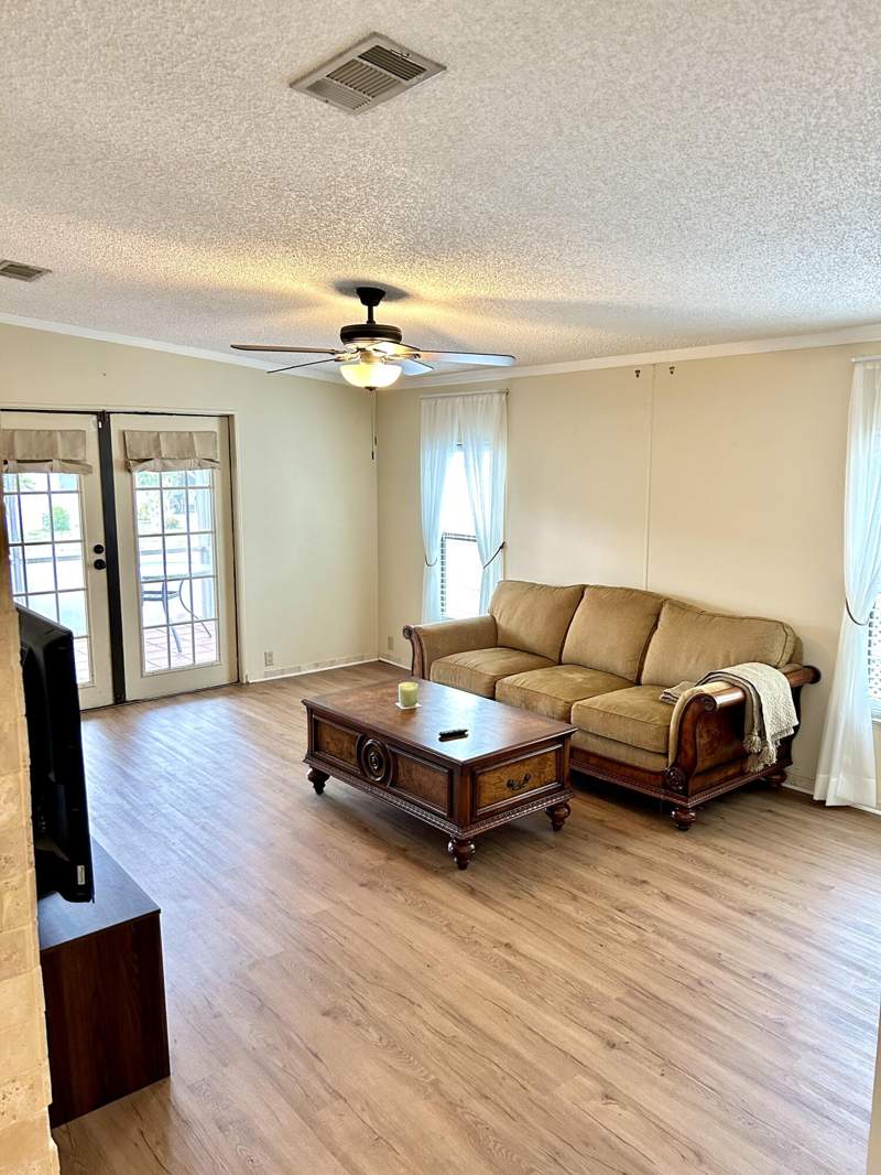 2 bedroom Mobile Home at 3409 Lake Overlook Place, Palm Breeze Club, Lake Worth — photo 4