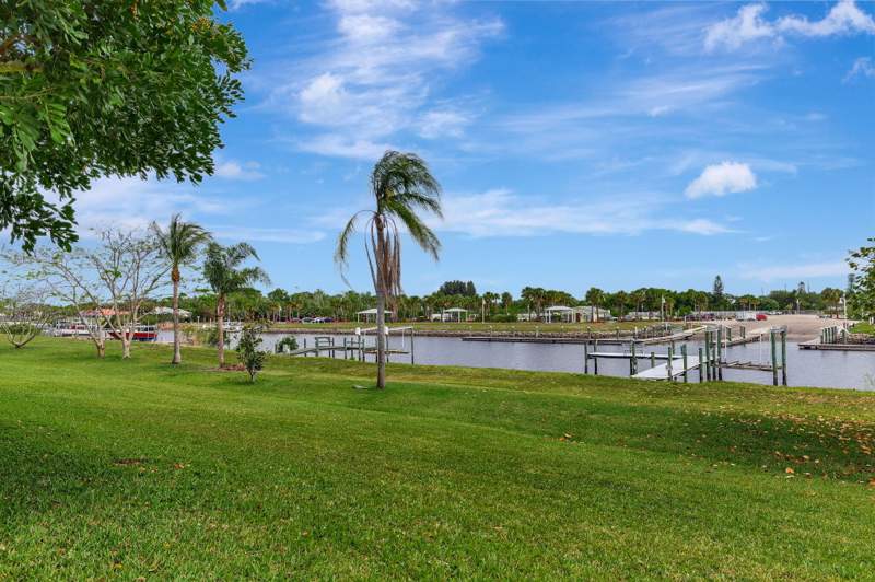 3 bedroom Single Family Residence at 2704 SE Eagle Drive, Southbend Estates, Port St. Lucie — photo 2