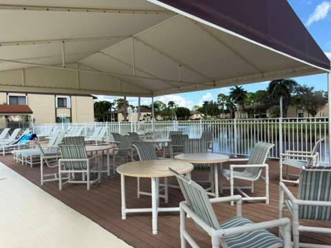 213 Pine Hov Circle #D2, Greenacres FL - photo 9 of 22