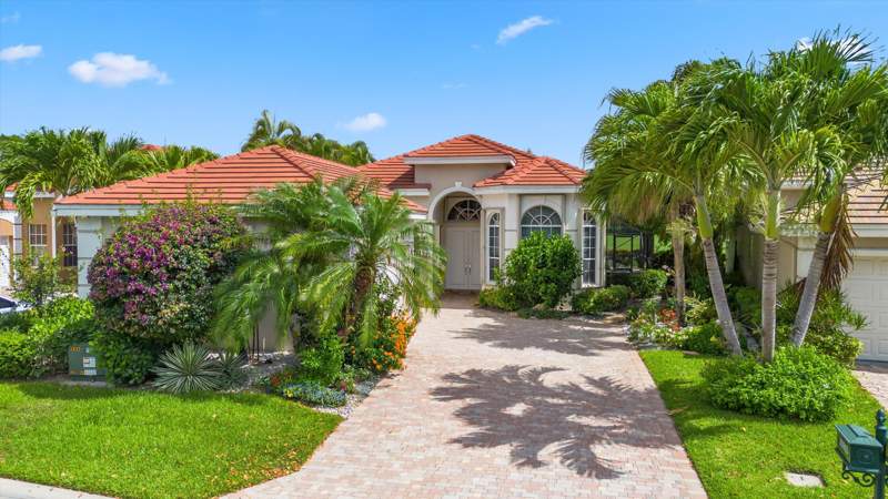 2 bedroom Single Family Residence at 10911 Royal Devon Way, Wycliffe Tr I, Lake Worth — photo 2