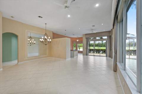 10911 Royal Devon Way, Lake Worth FL - photo 7 of 56
