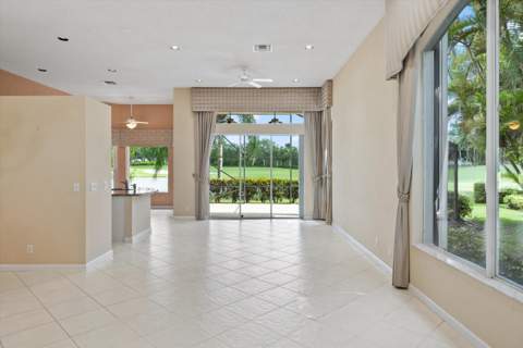 10911 Royal Devon Way, Lake Worth FL - photo 9 of 56