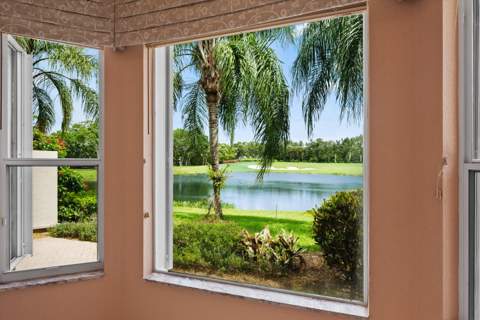10911 Royal Devon Way, Lake Worth FL - photo 18 of 56