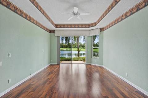 10911 Royal Devon Way, Lake Worth FL - photo 19 of 56