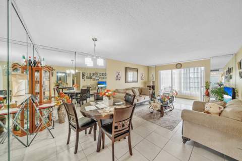 3001 NW 48th Avenue #439, Lauderdale Lakes FL - photo 17 of 27