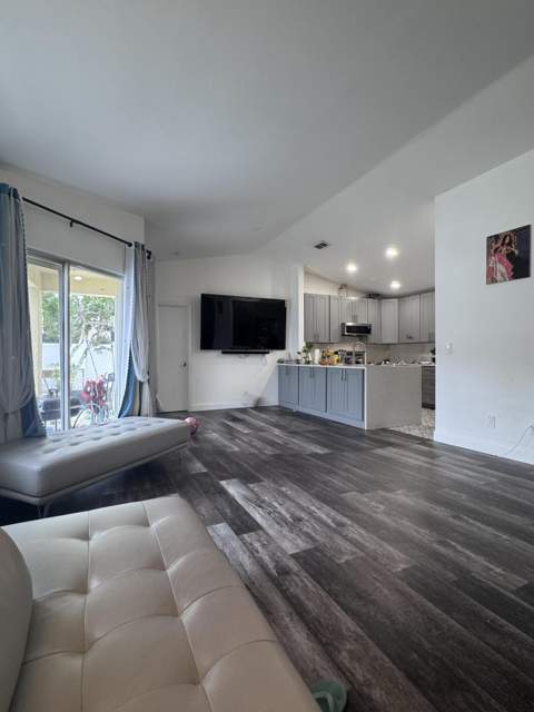 11747 NW 12th Street, Pembroke Pines FL - photo 13 of 30
