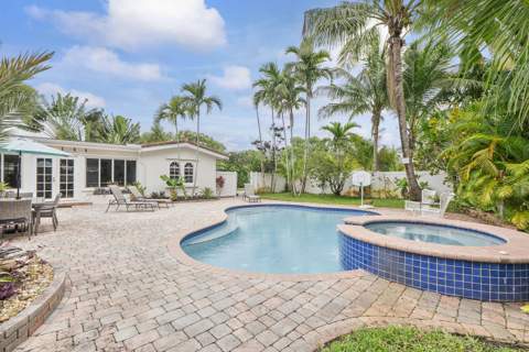 2501 NE 26th Terrace, Fort Lauderdale FL - photo 6 of 38