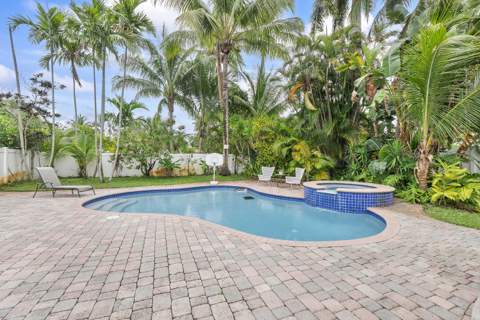 2501 NE 26th Terrace, Fort Lauderdale FL - photo 7 of 38