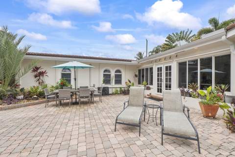 2501 NE 26th Terrace, Fort Lauderdale FL - photo 10 of 38