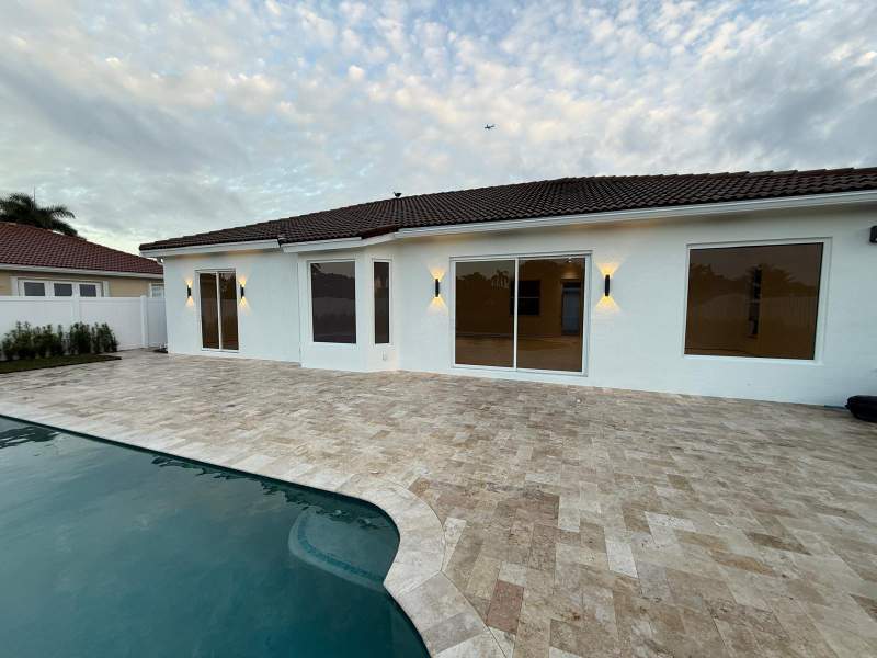 5 bedroom Single Family Residence at 3244 SW 53rd Court, Banyan Oakridge Plat, Hollywood — photo 2