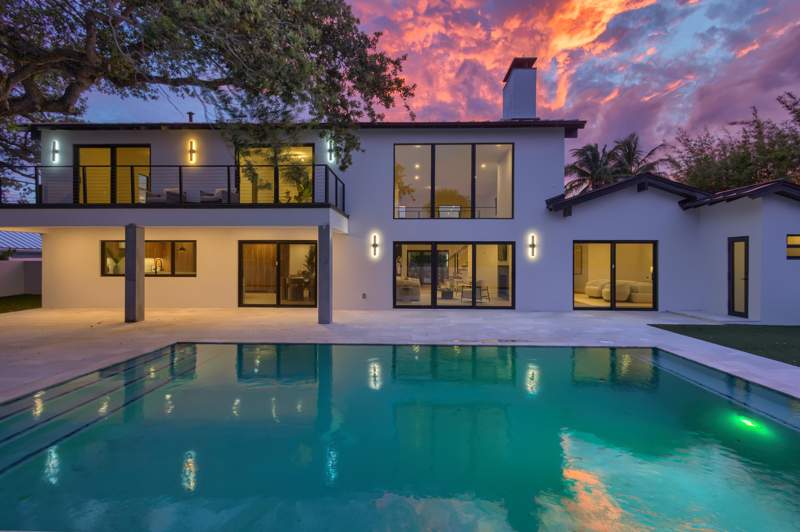 4 bedroom Single Family Residence at 868 Country Club Drive, Golf Course Add To Villag, North Palm Beach — photo 3