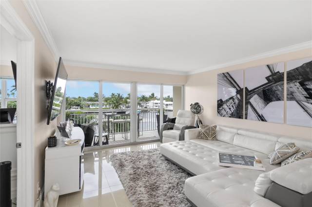 2611 N Riverside Drive #307