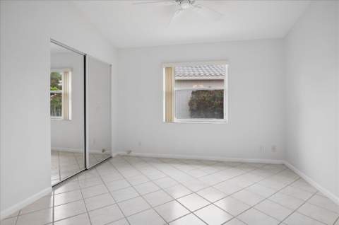 10884 Royal Caribbean Circle, Boynton Beach FL - photo 16 of 34