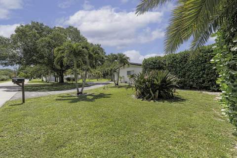 11821 NW 6th Court, Plantation FL - photo 9 of 61