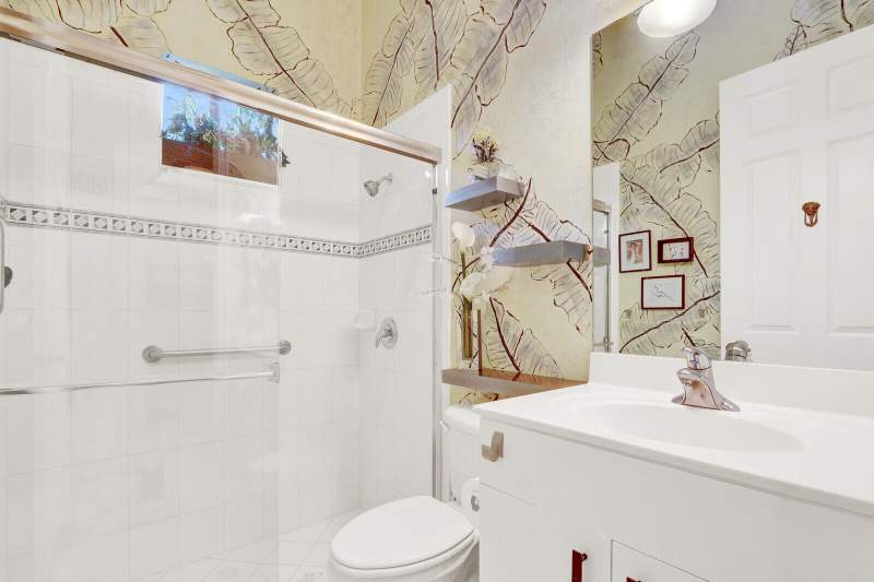 3 bedroom Single Family Residence at 7159 Boscanni Drive, Tivoli Lakes Pud, Boynton Beach — photo 5