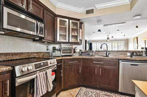 1501 E Broward Boulevard #805, Fort Lauderdale FL - photo 9 of 46