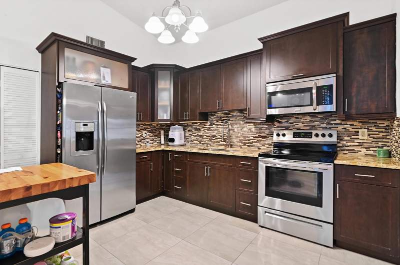 2 bedroom Townhouse at 4383 Willow Pond Circle, Lakeside Green, West Palm Beach — photo 5