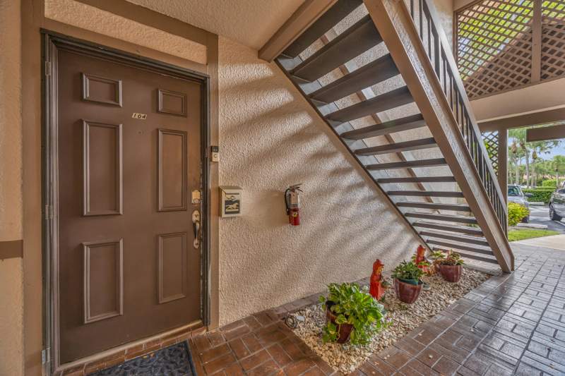 2 bedroom Condominium at 1105 Duncan Circle #104, Dunbar Woods Condo I II And III In Or4410P782,, Palm Beach Gardens — photo 4