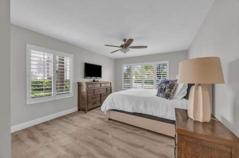1105 Duncan Circle #104, Palm Beach Gardens FL - photo 21 of 31