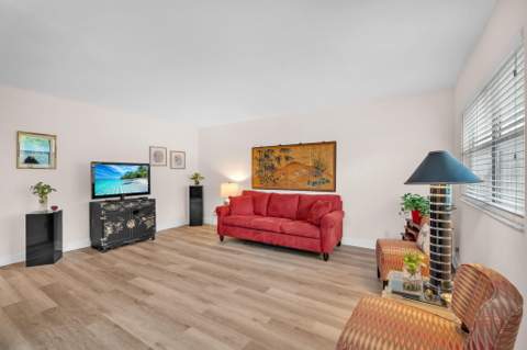 716 Saxony Place #O, Delray Beach FL - photo 7 of 33