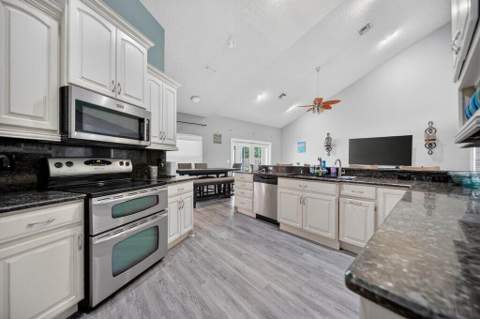 3730 SW Woodbriar Lane, Palm City FL - photo 9 of 35