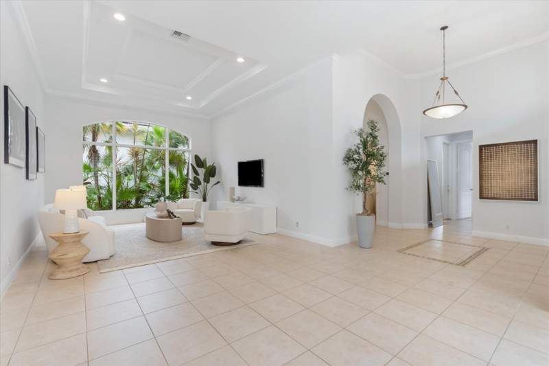 3 bedroom Single Family Residence at 15873 Double Eagle Trail, Mizner Country Club, Delray Beach — photo 5