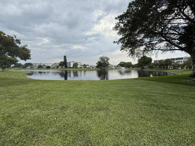 2 bedroom Condominium at 4021 Farnham O #4021, Farnham O Condo, Deerfield Beach — photo 1