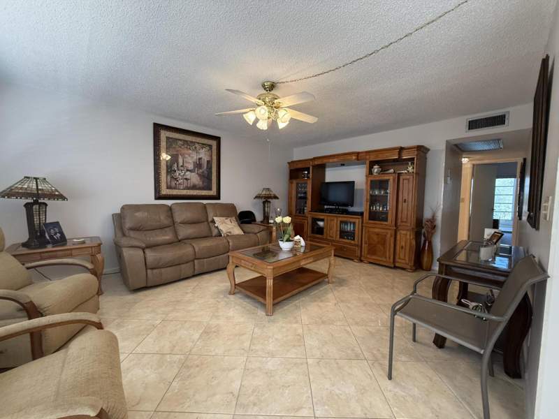 2 bedroom Condominium at 4021 Farnham O #4021, Farnham O Condo, Deerfield Beach — photo 2