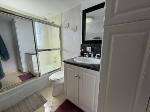 4021 Farnham O #4021, Deerfield Beach FL - photo 8 of 10
