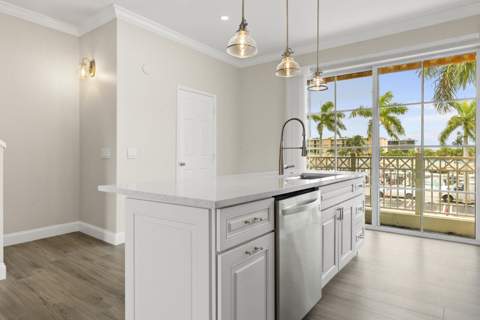 643 Casa Loma Boulevard, Boynton Beach FL - photo 6 of 48