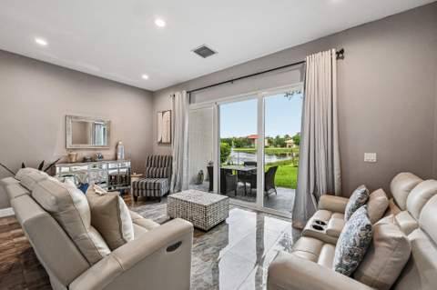 1779 Palisades Drive, West Palm Beach FL - photo 9 of 76