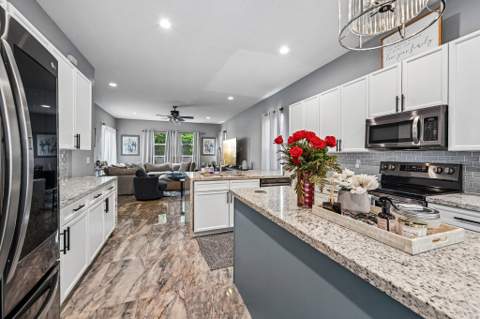 1779 Palisades Drive, West Palm Beach FL - photo 17 of 76