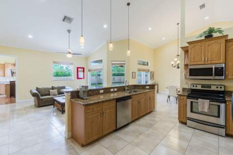 2301 SW Vale, Port St. Lucie FL - photo 18 of 64