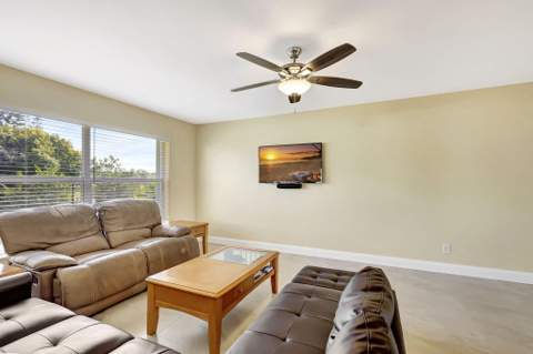 683 SE Harborview Drive, Port St. Lucie FL - photo 7 of 56