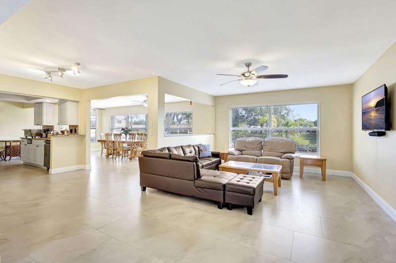 3 bedroom Single Family Residence at 683 SE Harborview Drive, Port St Lucie Section 6, Port St. Lucie — photo 5