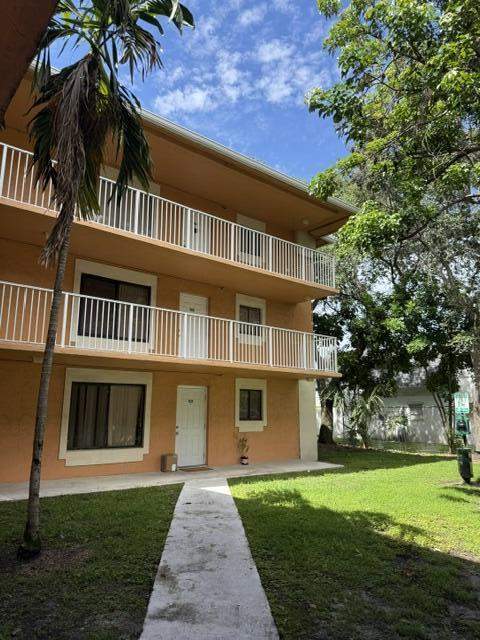 6900 SW 39th Street #308j, Davie FL - photo 7 of 43