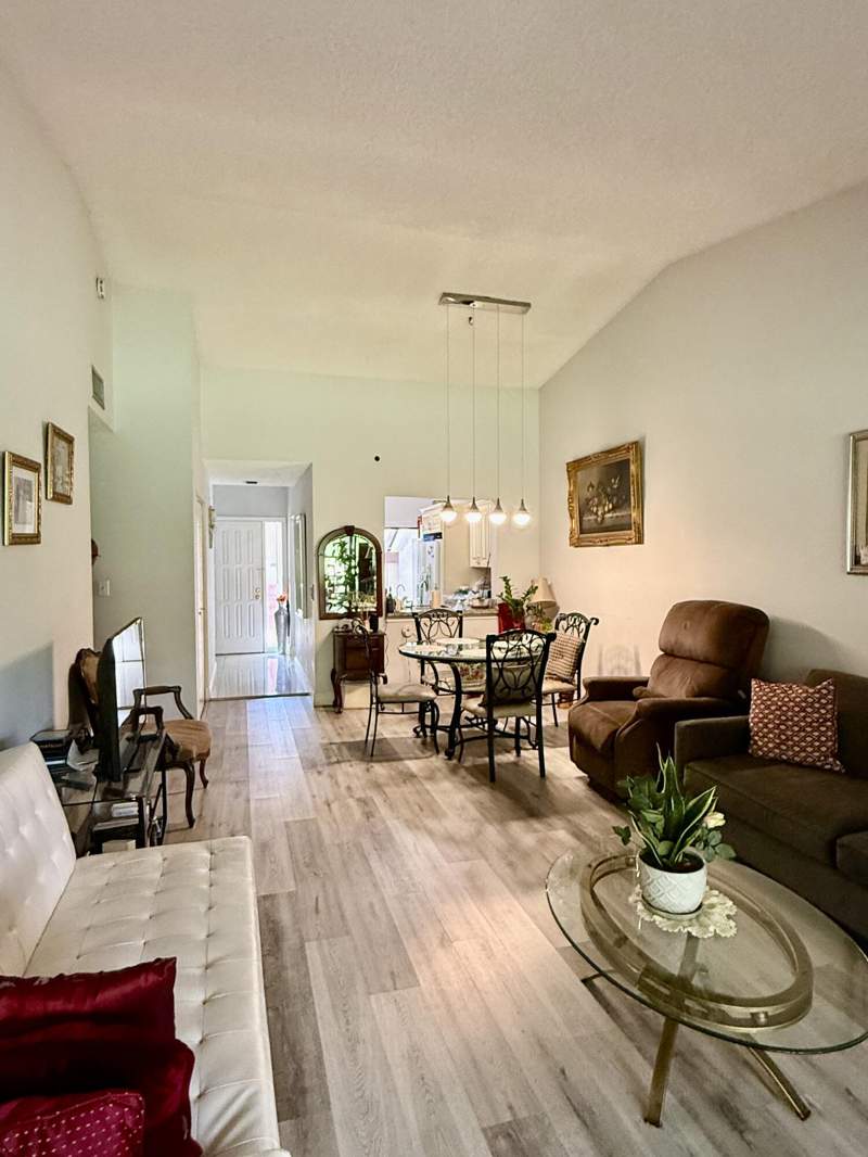 2 bedroom Villa at 3927 Vine Tree Trail #B, VILLAS OF WILLOW BEND, Lake Worth — photo 5